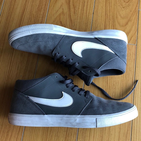 Nike Other - Nike gray mid rise gray sneakers, size 8